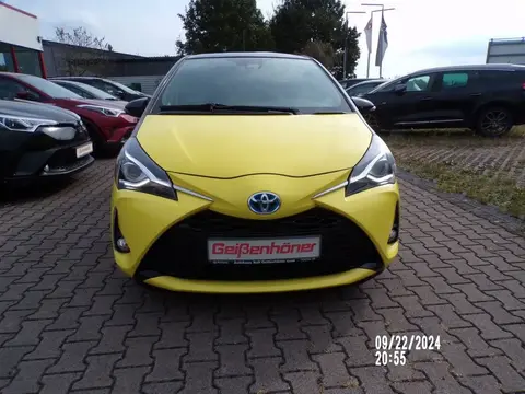 Used TOYOTA YARIS Hybrid 2017 Ad 