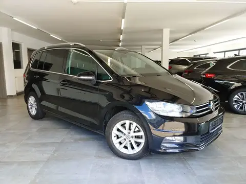 Used VOLKSWAGEN TOURAN Diesel 2017 Ad 