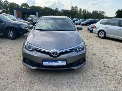 Used TOYOTA AURIS Petrol 2015 Ad 