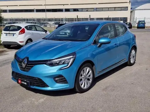 Used RENAULT CLIO Hybrid 2022 Ad 