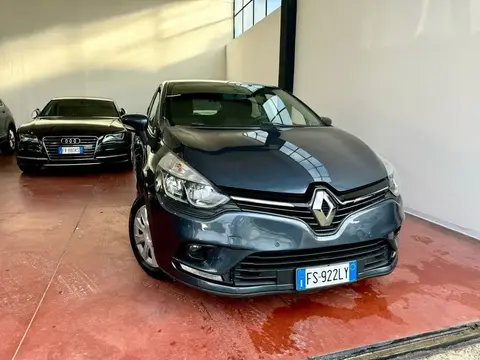 Used RENAULT CLIO LPG 2018 Ad 