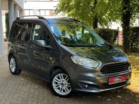 Used FORD TOURNEO Petrol 2017 Ad 