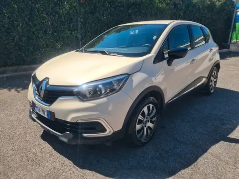 Annonce RENAULT CAPTUR Essence 2018 d'occasion 