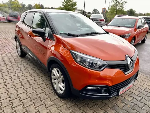 Used RENAULT CAPTUR Petrol 2015 Ad 