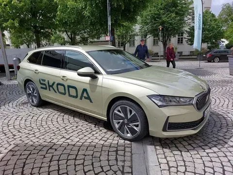 Annonce SKODA SUPERB Essence 2024 d'occasion 