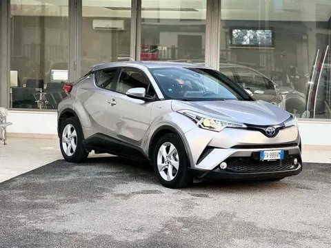 Annonce TOYOTA C-HR Hybride 2019 d'occasion 