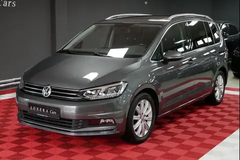 Used VOLKSWAGEN TOURAN Petrol 2017 Ad 