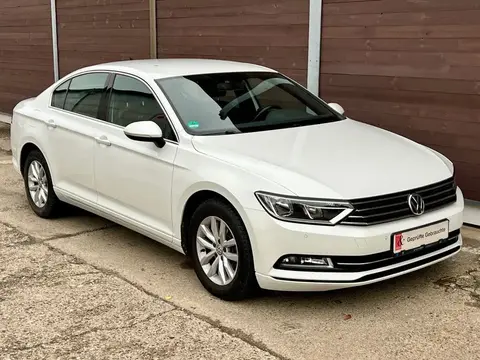 Used VOLKSWAGEN PASSAT Petrol 2017 Ad 