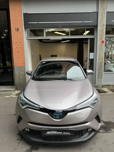 Used TOYOTA C-HR Hybrid 2019 Ad 