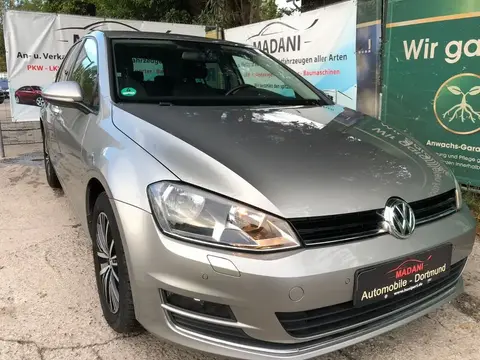 Used VOLKSWAGEN GOLF Petrol 2016 Ad 