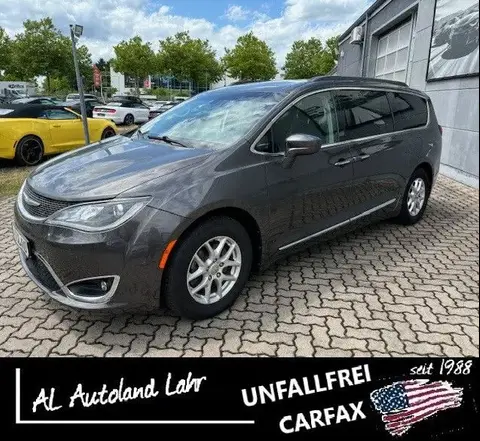 Used CHRYSLER PACIFICA Petrol 2017 Ad 