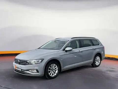 Used VOLKSWAGEN PASSAT Petrol 2022 Ad 