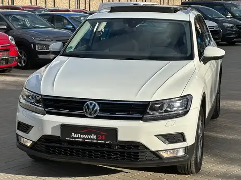 Used VOLKSWAGEN TIGUAN Petrol 2017 Ad 