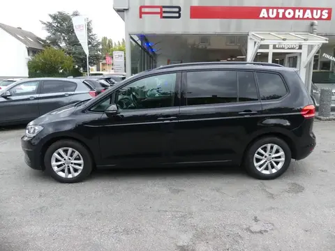 Used VOLKSWAGEN TOURAN Diesel 2017 Ad 