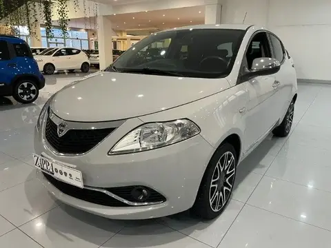 Annonce LANCIA YPSILON Essence 2018 d'occasion 