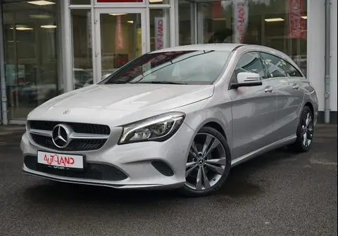 Used MERCEDES-BENZ CLASSE CLA Petrol 2017 Ad 