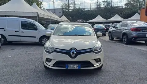 Used RENAULT CLIO Petrol 2017 Ad 