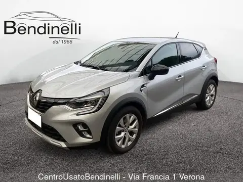 Used RENAULT CAPTUR Hybrid 2022 Ad 