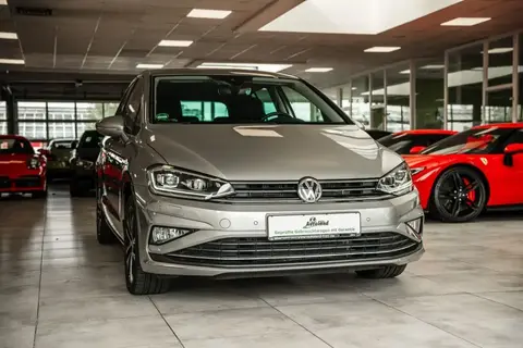 Used VOLKSWAGEN GOLF Petrol 2018 Ad 