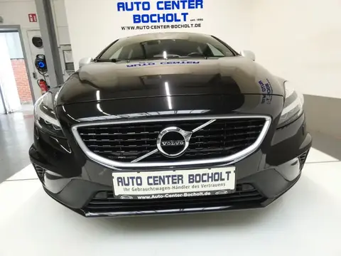 Used VOLVO V40 Petrol 2017 Ad 