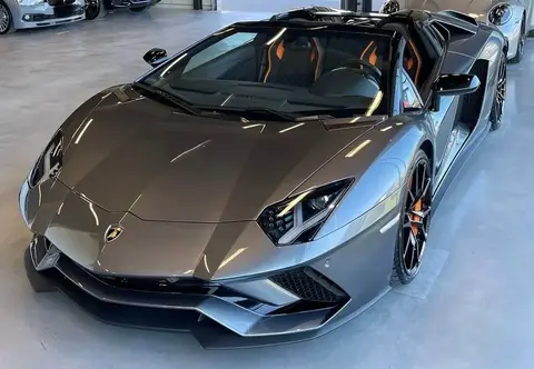 Used LAMBORGHINI AVENTADOR Petrol 2018 Ad 