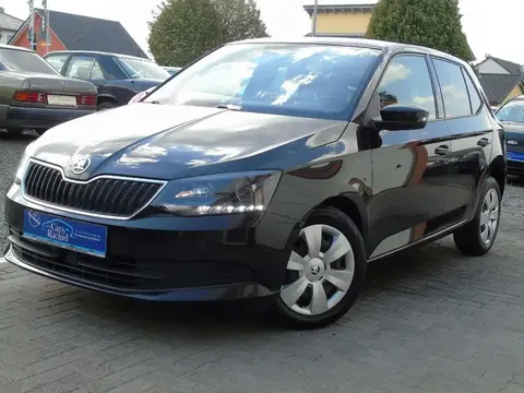 Used SKODA FABIA Petrol 2016 Ad 