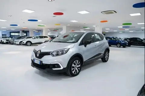 Annonce RENAULT CAPTUR Essence 2019 d'occasion 