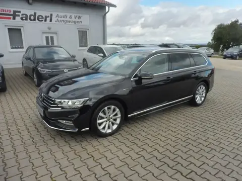 Used VOLKSWAGEN PASSAT Petrol 2022 Ad 