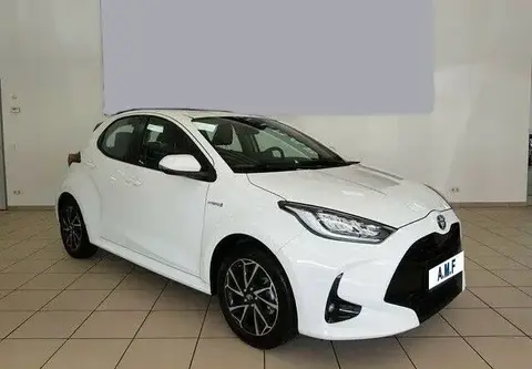 Used TOYOTA YARIS Hybrid 2021 Ad 