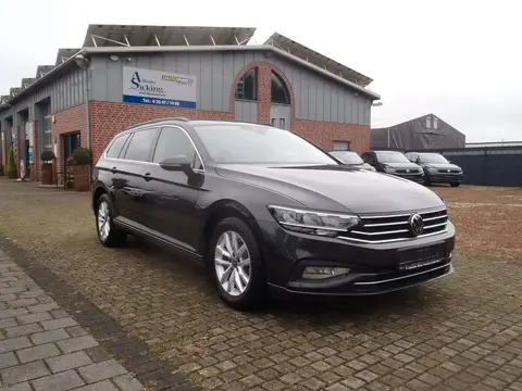 Used VOLKSWAGEN PASSAT Petrol 2024 Ad 