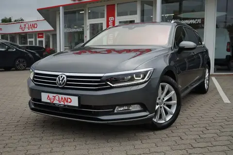 Used VOLKSWAGEN PASSAT Petrol 2016 Ad 