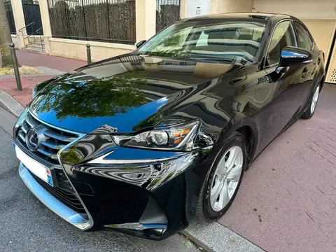 Used LEXUS IS Hybrid 2019 Ad 