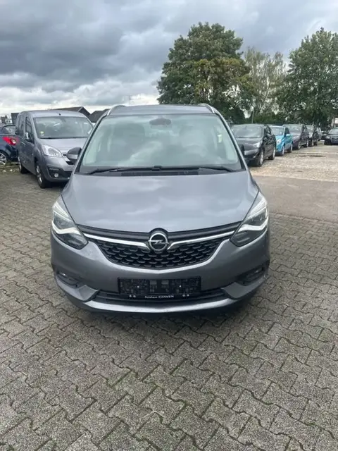 Used OPEL ZAFIRA Diesel 2017 Ad 