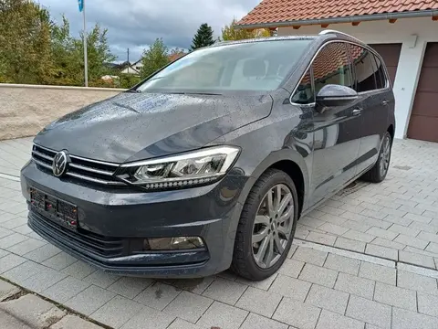 Used VOLKSWAGEN TOURAN Petrol 2022 Ad 