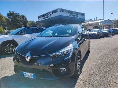 Used RENAULT CLIO Hybrid 2021 Ad 