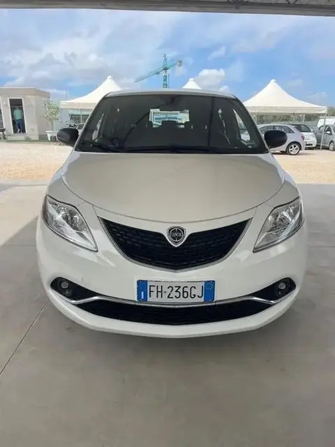 Annonce LANCIA YPSILON Diesel 2017 d'occasion 