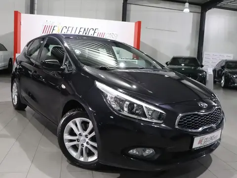 Used KIA CEED Petrol 2014 Ad 