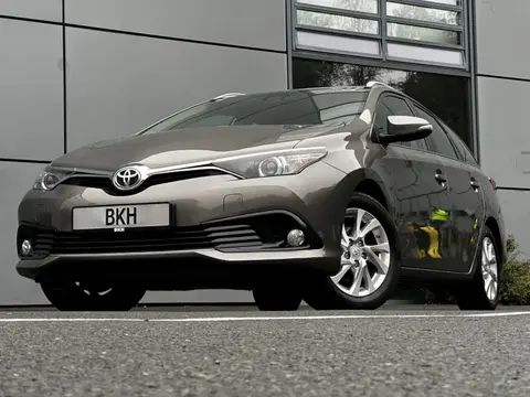 Used TOYOTA AURIS Petrol 2018 Ad 