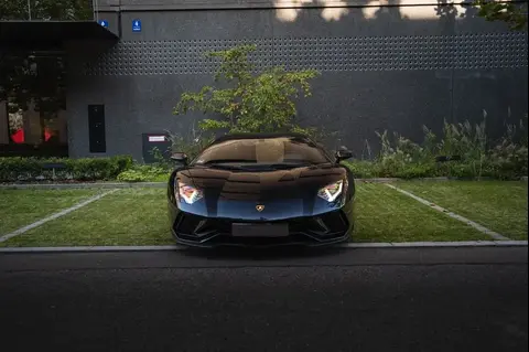 Used LAMBORGHINI AVENTADOR Petrol 2018 Ad 