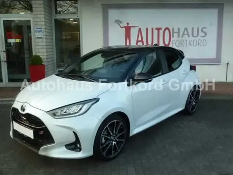 Used TOYOTA YARIS Hybrid 2024 Ad 