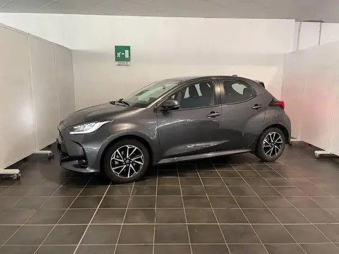 Used TOYOTA YARIS Hybrid 2021 Ad 