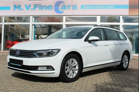 Used VOLKSWAGEN PASSAT Petrol 2018 Ad 