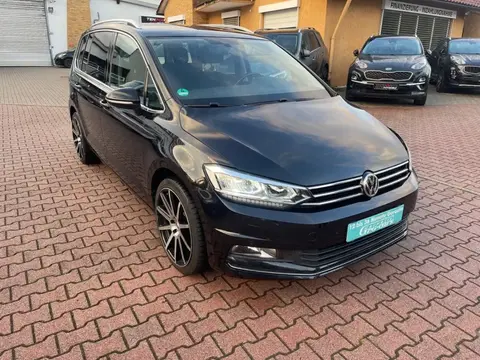 Used VOLKSWAGEN TOURAN Diesel 2017 Ad 