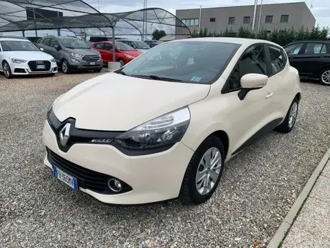 Used RENAULT CLIO Petrol 2016 Ad 