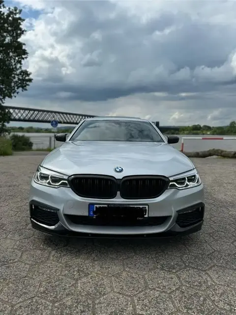 Used BMW SERIE 5 Petrol 2017 Ad 