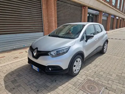 Annonce RENAULT CAPTUR Essence 2015 d'occasion 