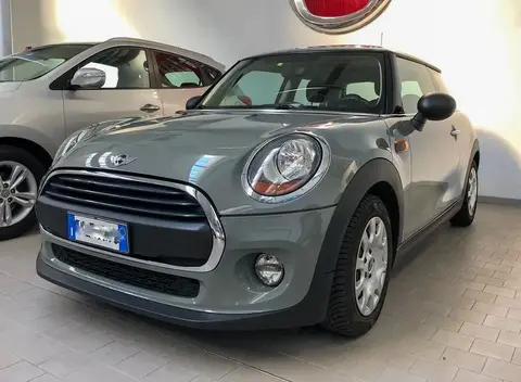 Used MINI ONE Petrol 2015 Ad 