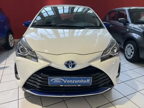 Used TOYOTA YARIS Hybrid 2017 Ad 