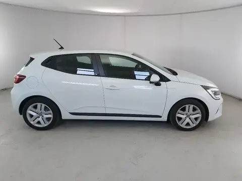 Used RENAULT CLIO Hybrid 2021 Ad 