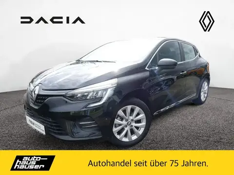 Used RENAULT CLIO Hybrid 2022 Ad 